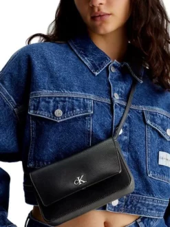 CALVIN KLEIN CK JEANS MINIMAL MONO Portafoglio Pochette Con Tracolla -borsa alla moda negozio calvin klein ck jeans minimal mono portafoglio pochette con tracolla black 8720107701052 3