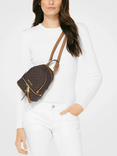 MICHEAL KORS RHEA Zainetto / Mini Bag A Tracolla 7 MICHEAL KORS RHEA Zainetto / Mini Bag A Tracolla - immagine 7